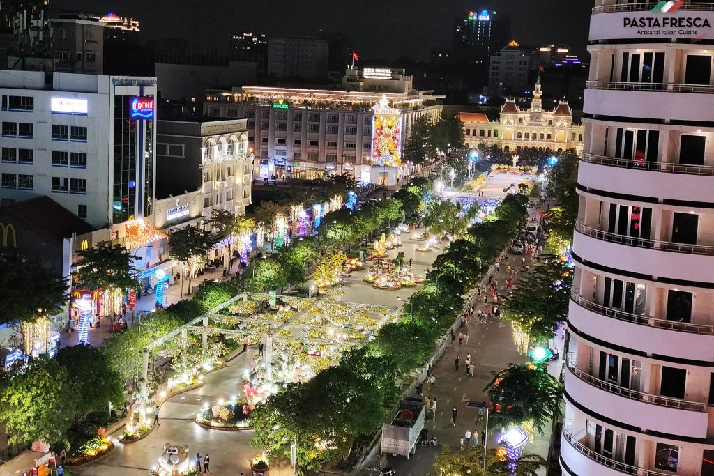 Where does Valentine go in HCMC? Nguyen Hue Walking Street will be the first choice for you Where does Valentine go in HCMC? Nguyen Hue Walking Street will be the first choice for you