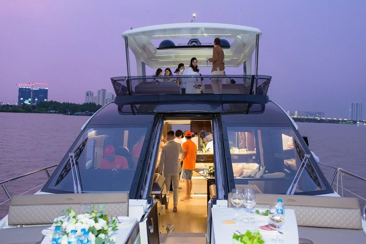 Bạn đã bao giờ thử tổ chức tiệc sinh nhật trên du thuyền sông Sài Gòn hay chưa?