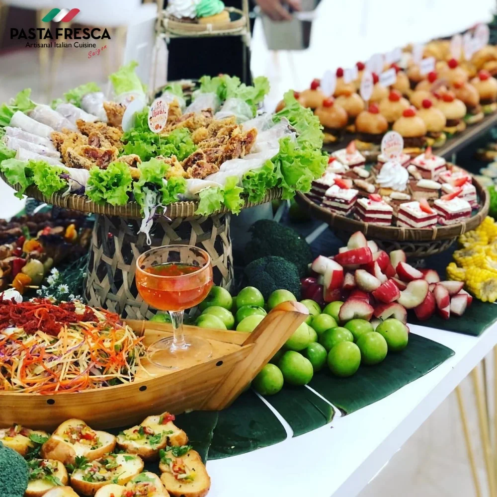 Nel catering a buffet di finger food, quali sono i piatti ragionevoli che dovrebbero essere nel menu? 
