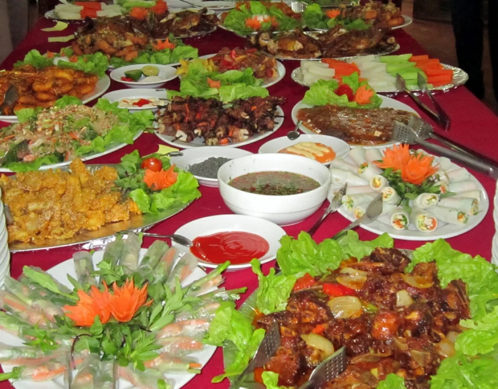 4 Lợi Ích Của Dịch Vụ Đặt Tiệc Tại Nhà