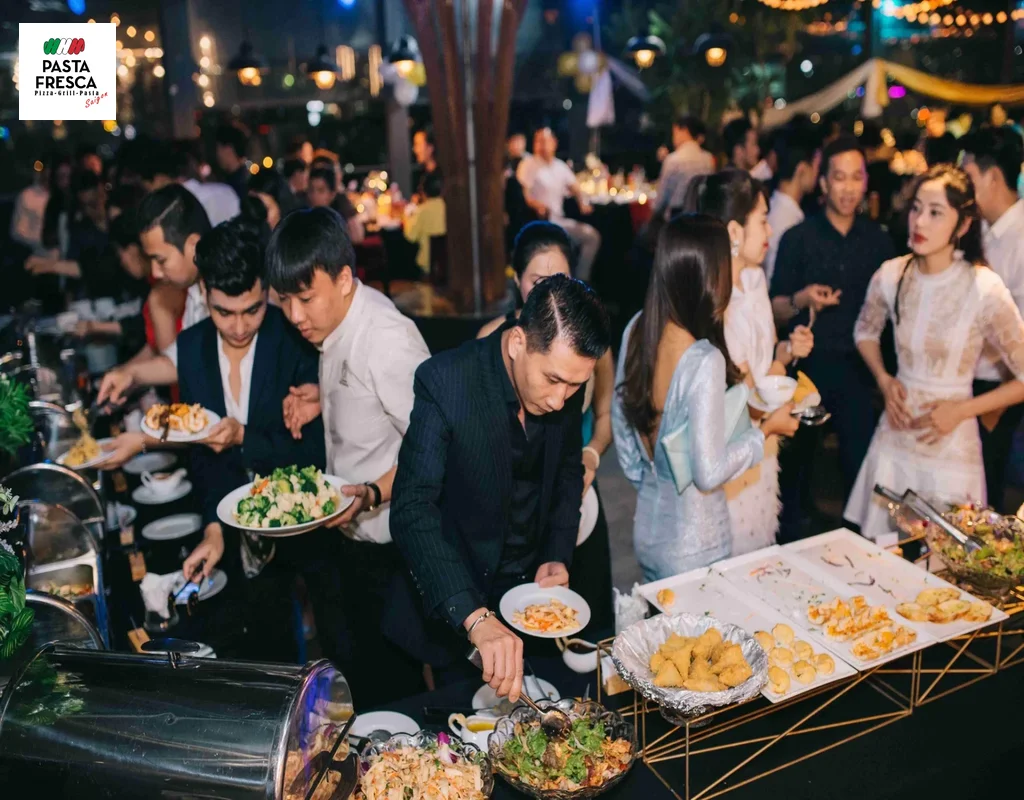 Quale servizio devo scegliere per prenotare un buffet a domicilio nel centro del Distretto 1, Distretto 3?