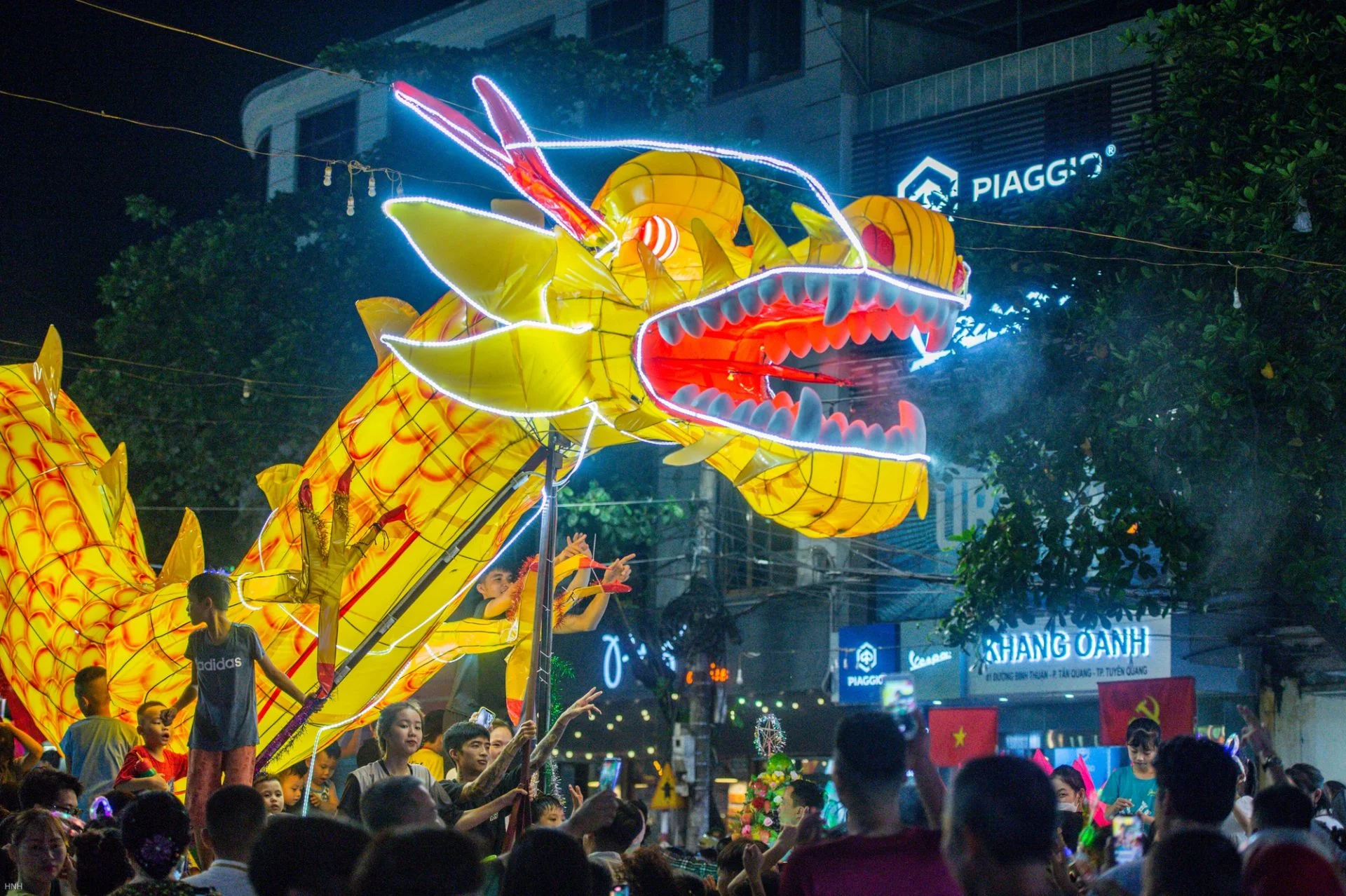 Where did the Mid-Autumn Festival originate from and last until today?