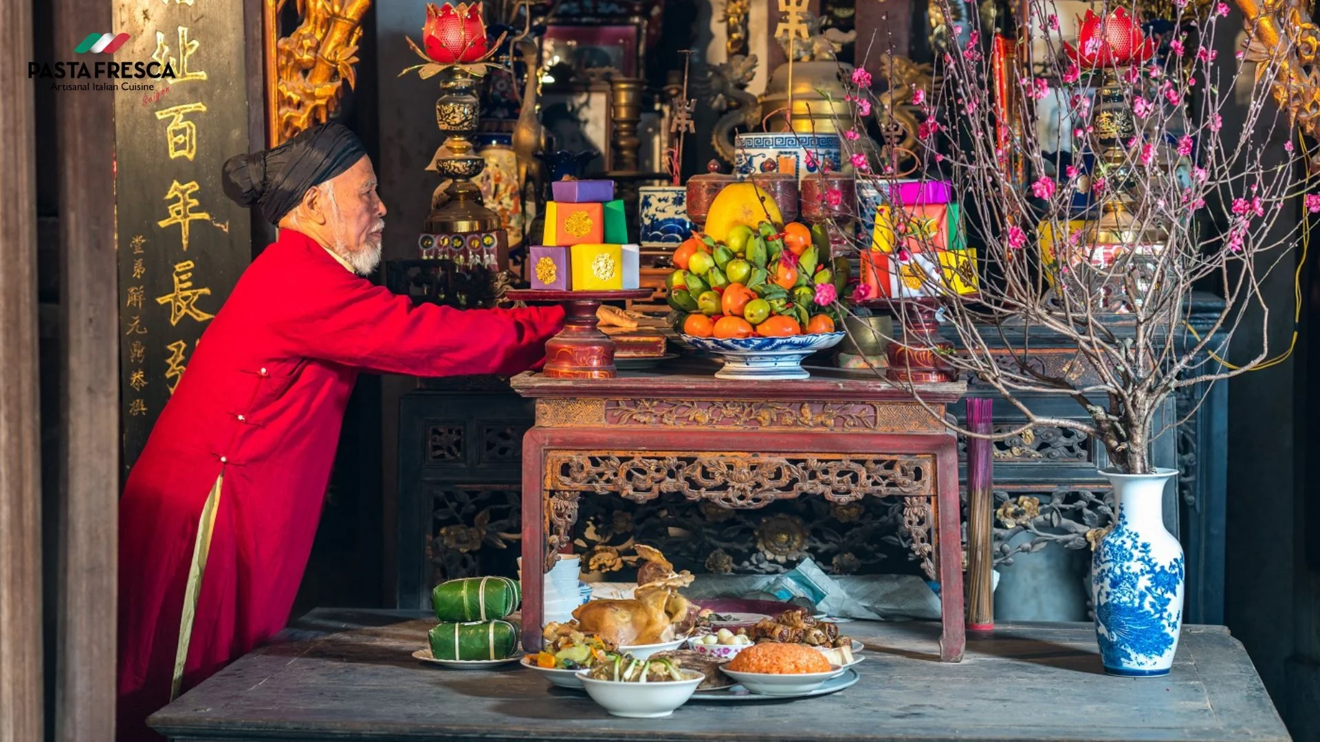 The Mid-Autumn Festival tray of five gifts is considered a symbol of family reunion and happiness. The Mid-Autumn Festival tray of five gifts is considered a symbol of family reunion and happiness.