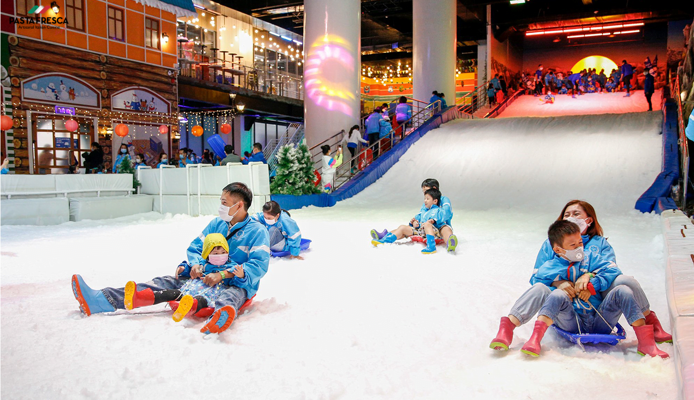 Khu trượt tuyết Snow Town đầu tiên tại TP. Hồ Chí Minh