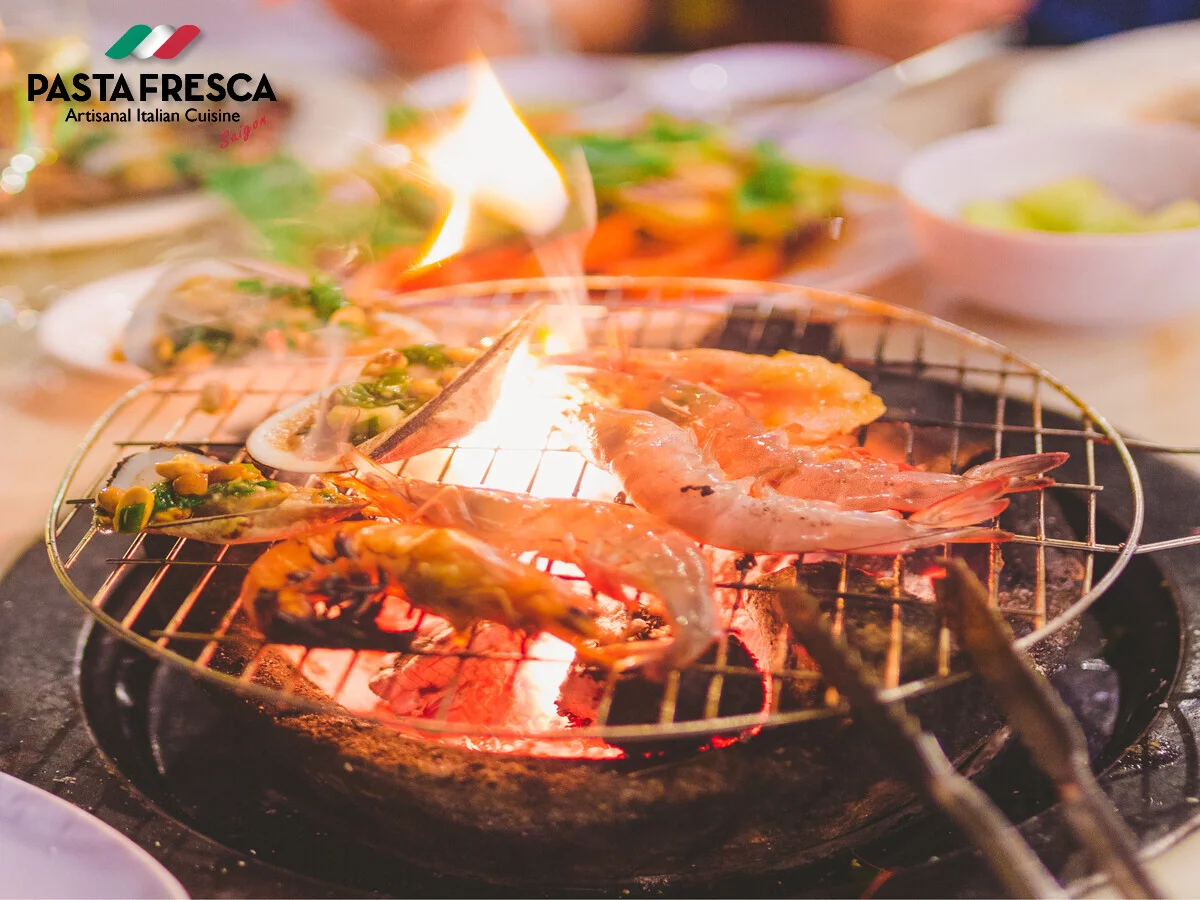 Thực đơn BBQ hải sản tại TPHCM thường bao gồm những gì?