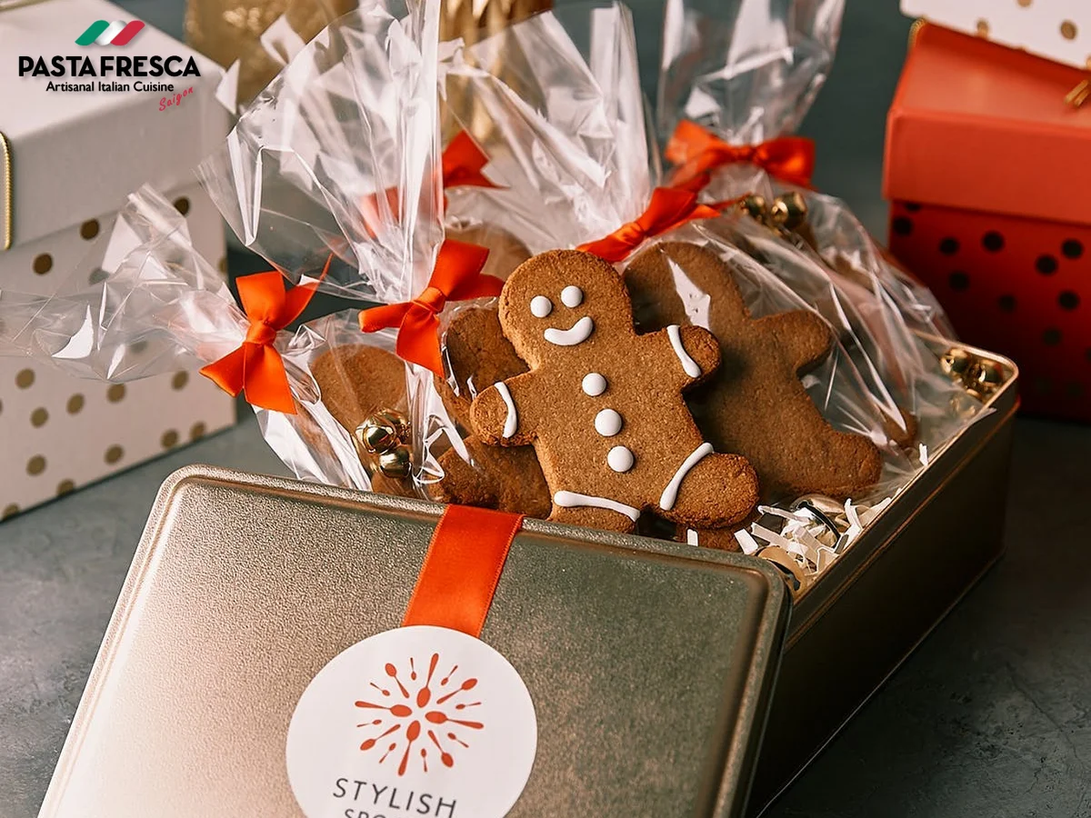Food gift boxes for Christmas - Gingerbread goodies Food gift boxes for Christmas - Gingerbread goodies