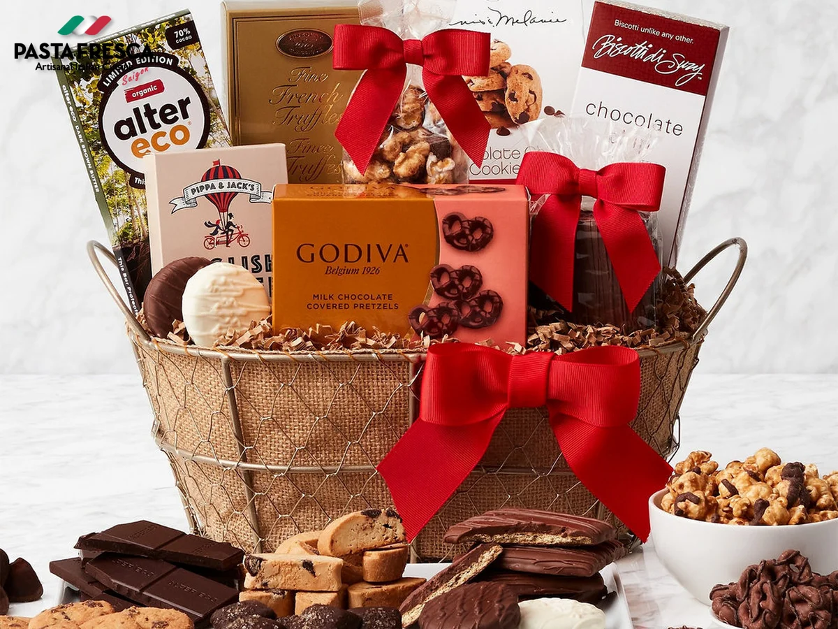 Chocolate lovers' gift basket Chocolate lovers' gift basket