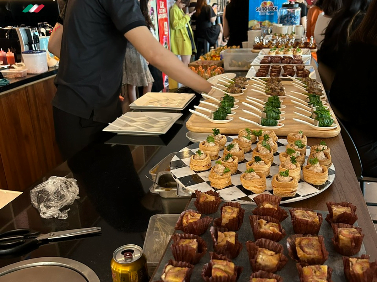 Great meals are part of any event, and a corporate lunch is no different