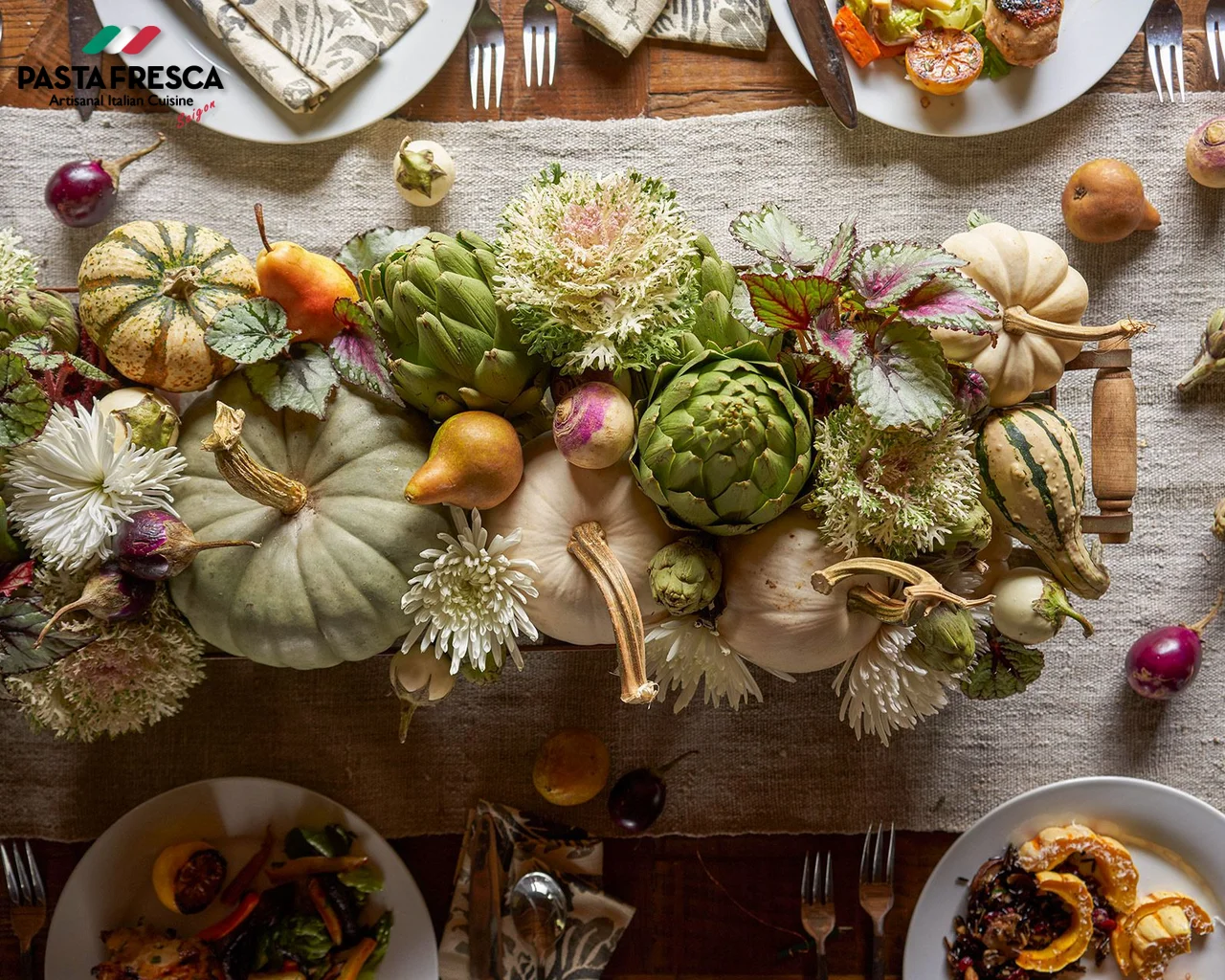 Usa la frutta ogni giorno come parte della tua decorazione del Ringraziamento Usa la frutta ogni giorno come parte della tua decorazione del Ringraziamento