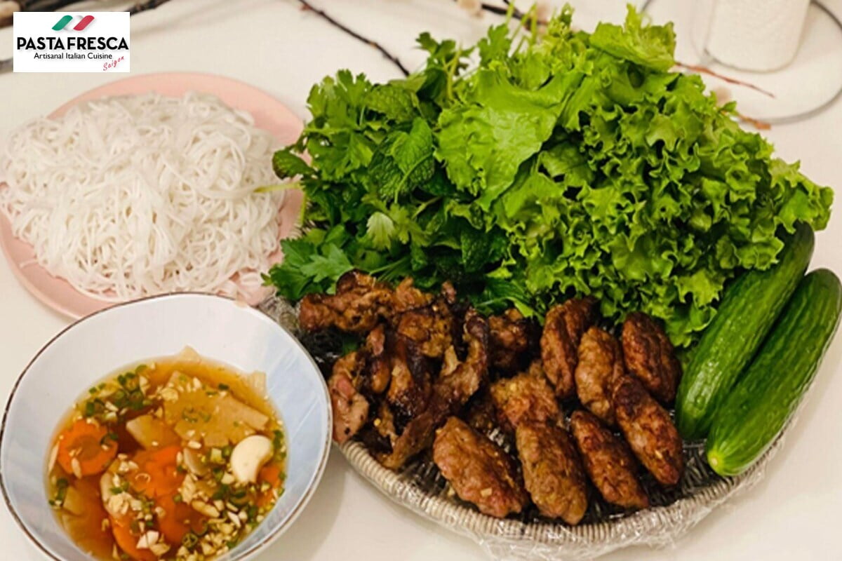 Bún chả là món ăn rất thơm ngon