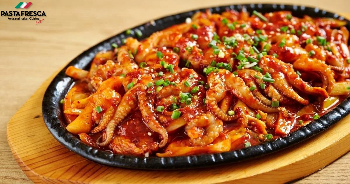 L'equilibrio tra temperatura e tempo di cottura aiuta inoltre la salsa a penetrare in profondità in ogni fibra della carne.