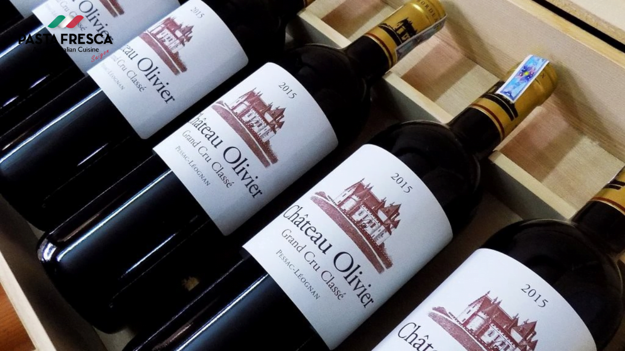 Chateau Olivier Pessac Leognan ha un gusto delicato, elegante e dolce